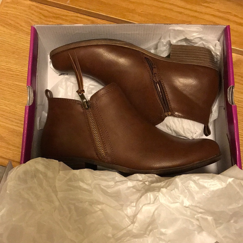Brand new brown booties, size 10 from rampage.